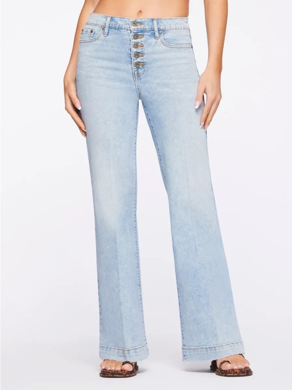 Jessica Simpson True Love Wide Leg Trouser Jeans in Carry On - Women’s size 29
